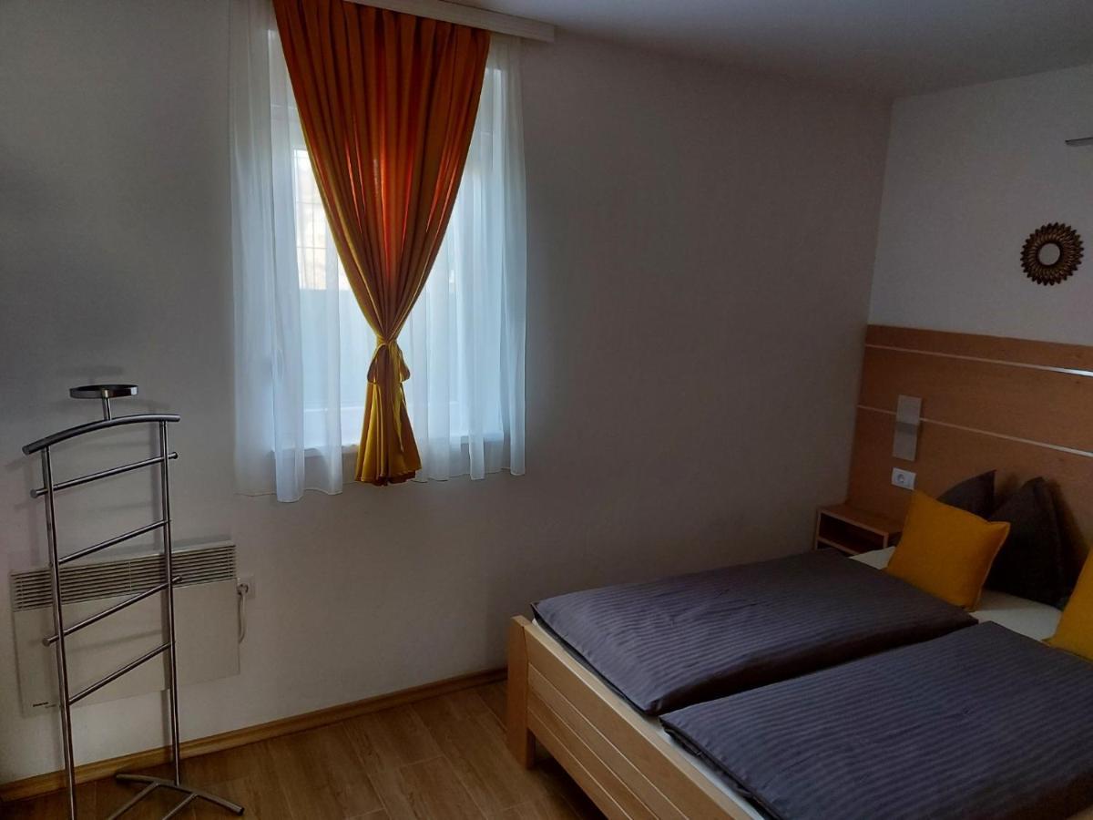Apartmani Lotus Vrdnik Exterior foto