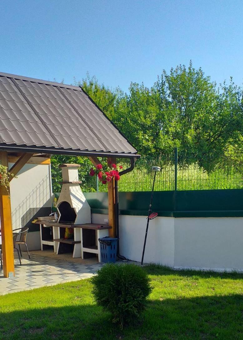 Apartmani Lotus Vrdnik Exterior foto